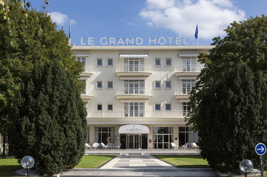 Hotel Barriere Le Grand Hotel 昂吉安班斯 外观 照片